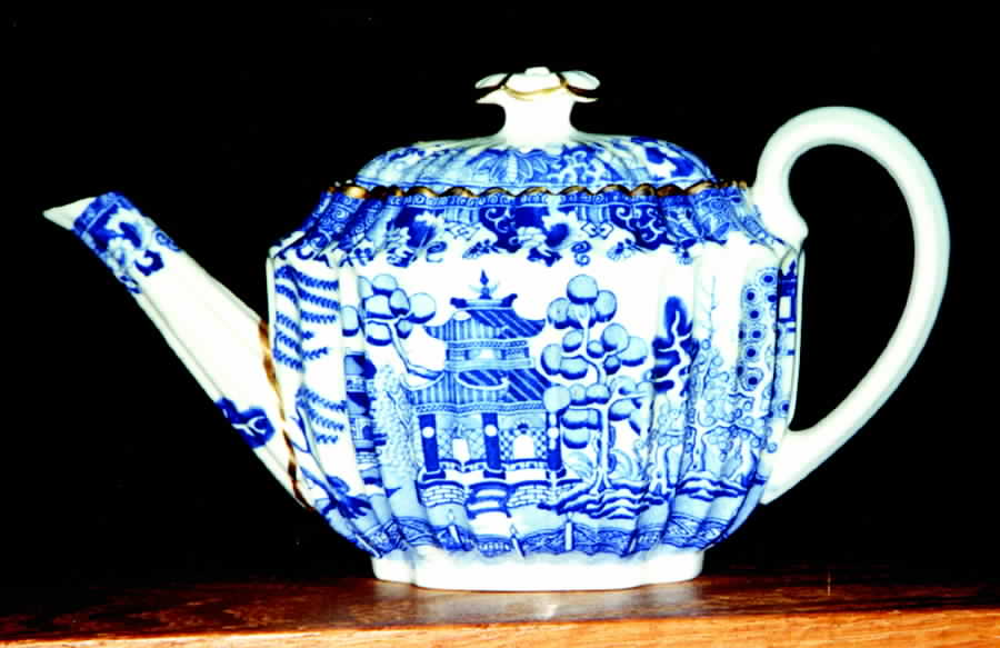SP359 Mini Teapot & Lid by Spode-1