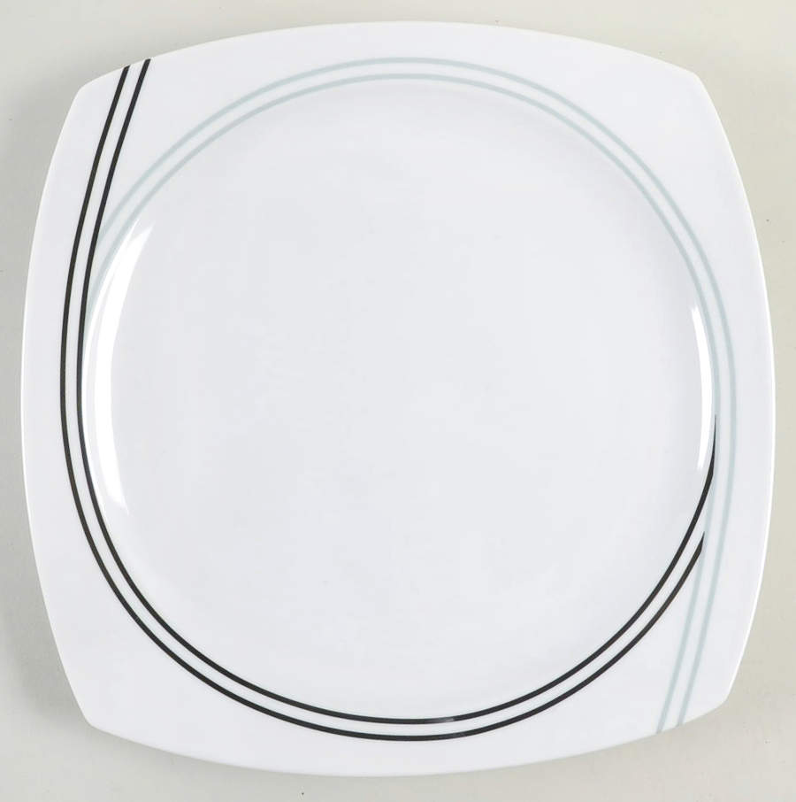 Ringside Black Dinner Plate by Studio Nova-1