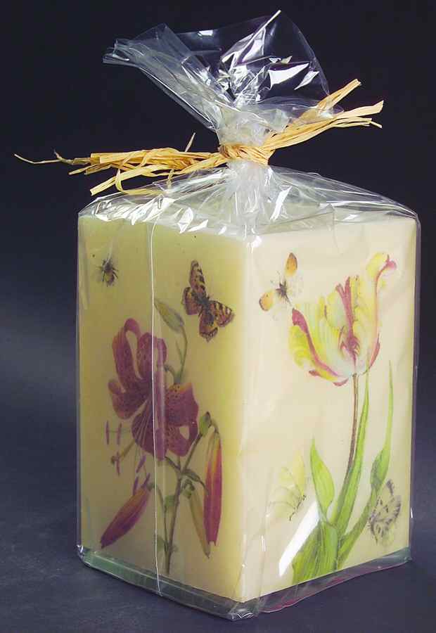 Floral Haven 1-Piece Hurricane Candle Lamp by Spode-1
