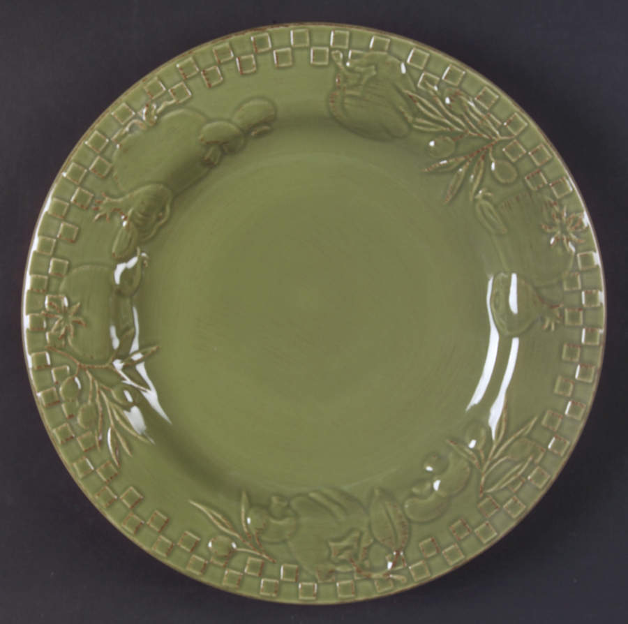 Home Grown Dinner Plate by Signature-1