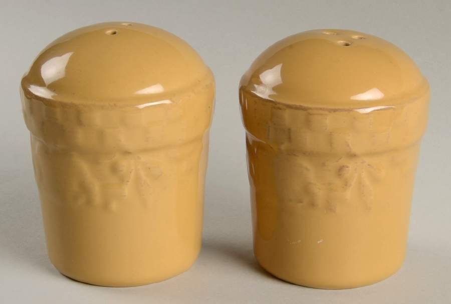 Home Grown Salt & Pepper Set by Signature-1