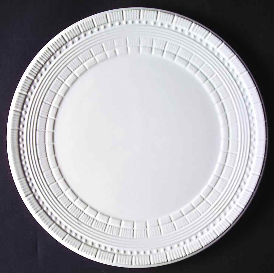 Chantilly White Graphic Dinner Plate by Studio Nova-1