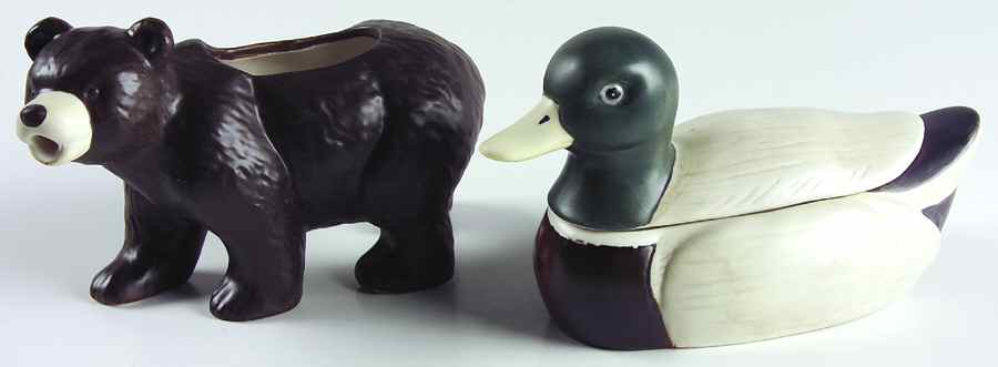 Northwoods Figural Creamer & Sugar Set by Sakura-1
