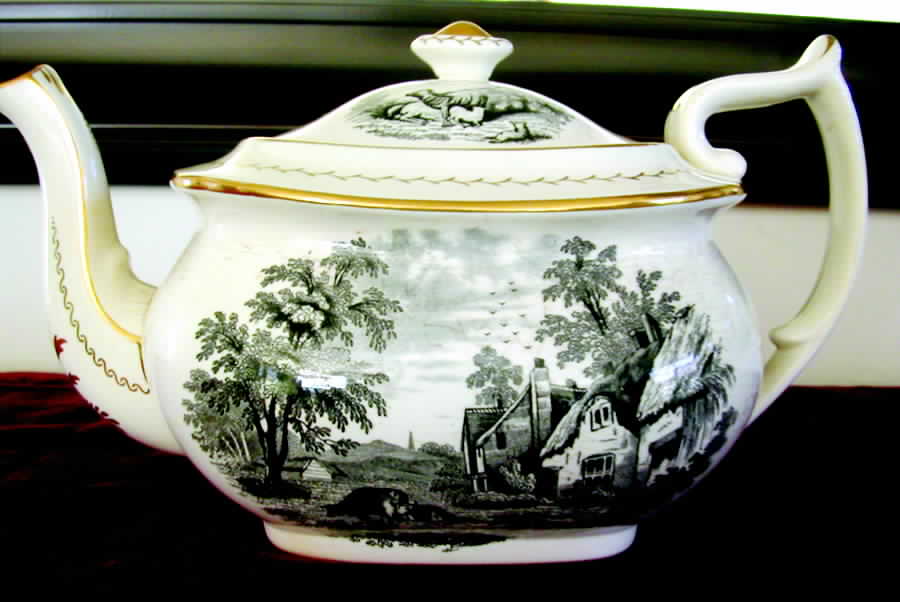 SP375 Teapot & Lid by Spode-1