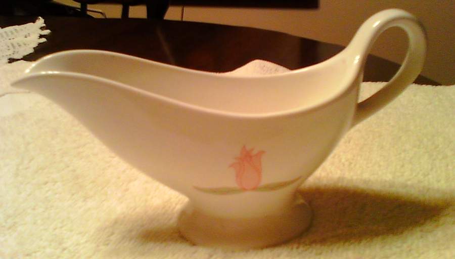 Festa Gravy Boat by Syracuse-1