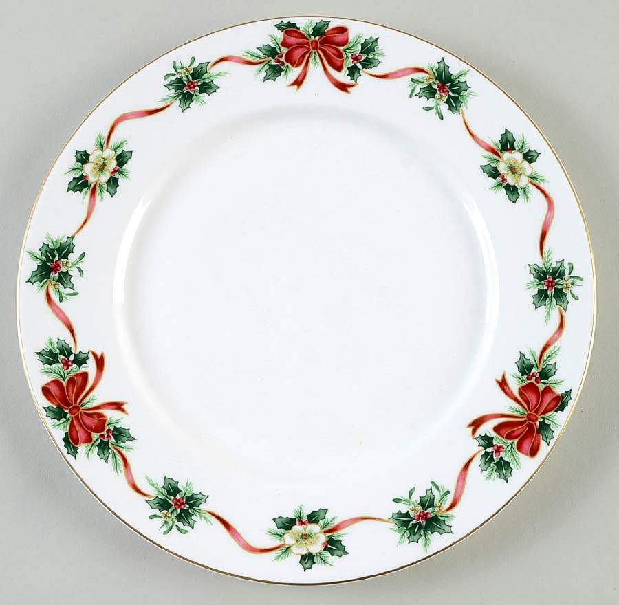 Holiday Garland Dinner Plate by St Andrews-1