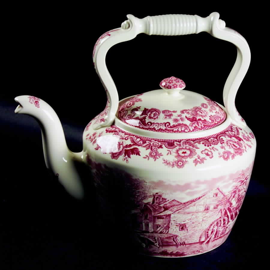 Signature Collection Cranberry Large Kettle & Lid by Spode-1