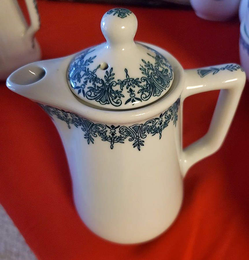 SHO247 Hot Water Jug & Lid by Shenango-1