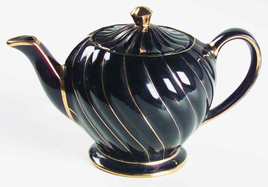 1745CW Teapot & Lid by Sadler-1
