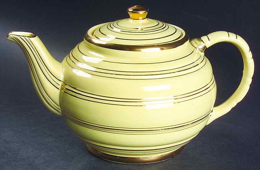 1378 Teapot & Lid by Sadler-1