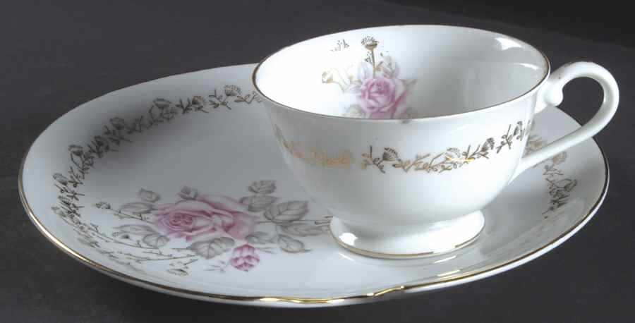SUM16 Snack Plate & Cup Set by Summit-1