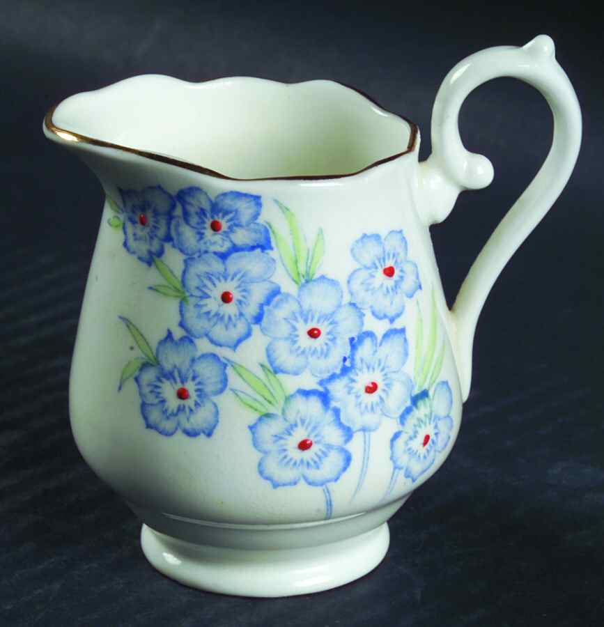 1585 Mini Creamer by Salisbury-1