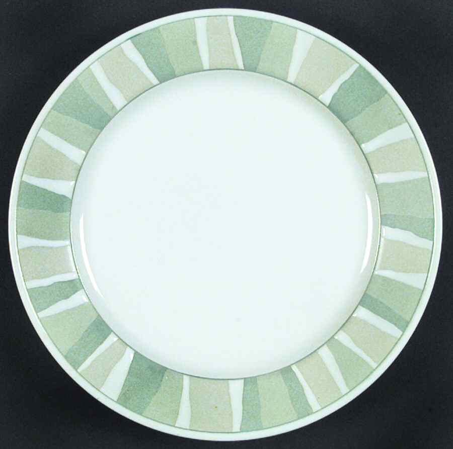 Segments Green Dinner Plate by Sakura-1
