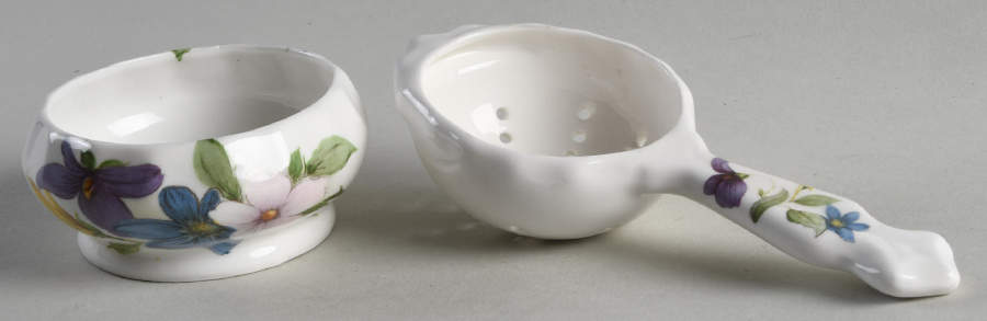 SGE3 Tea Strainer & Bowl by St George's-1
