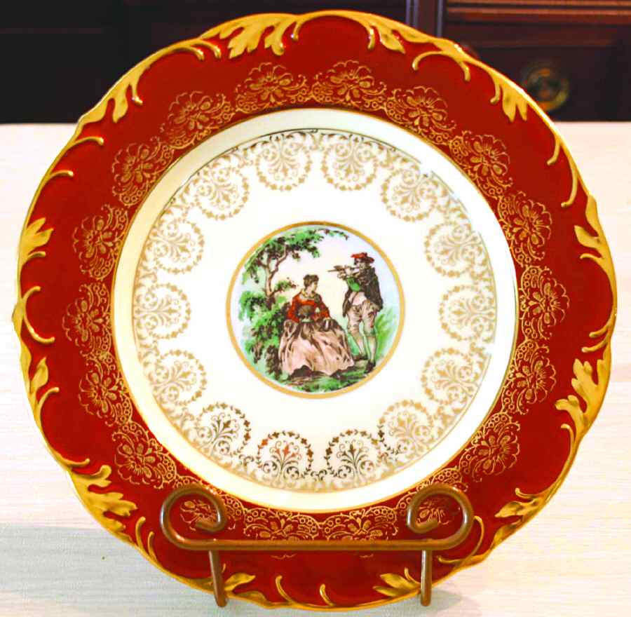 HCZ267 Dinner Plate by Haas-Czjzek Coronado-1
