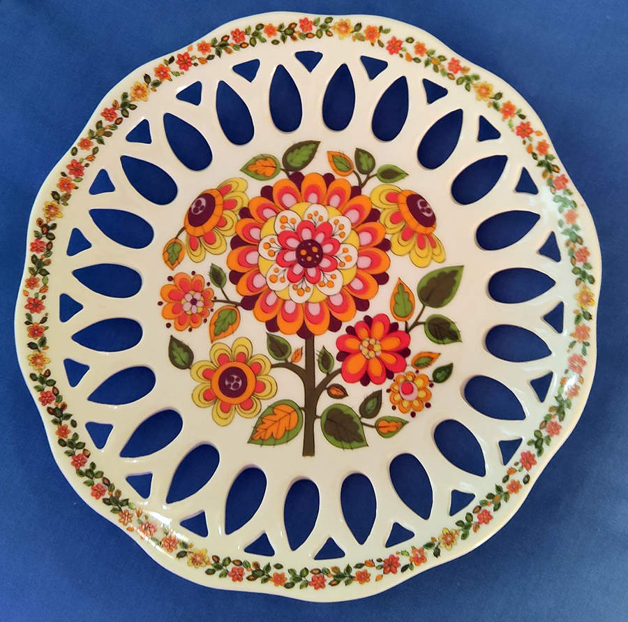 SHM12 Pierced Edge Salad Plate by Schmidt (Brazil)-1