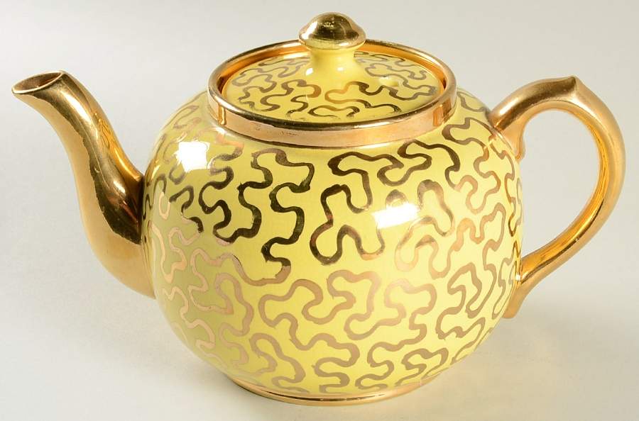O657Y Teapot & Lid by Sudlow's (Burslem)-1