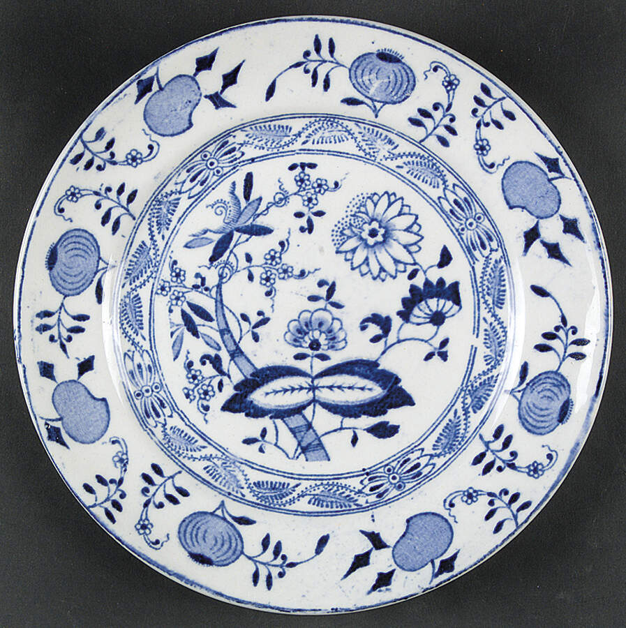 Onion (Smooth) Dessert/Pie Plate by Staffordshire-1