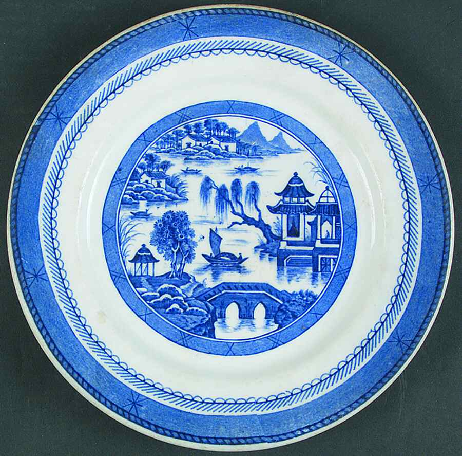 Blue Willow Restaurant Dinner Plate by Shenango-1