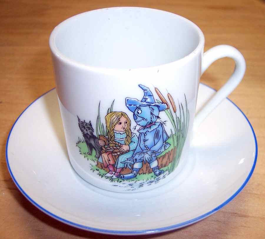 Wizard of Oz Flat Demitasse Cup & Saucer Set by Smithsonian Institute-1