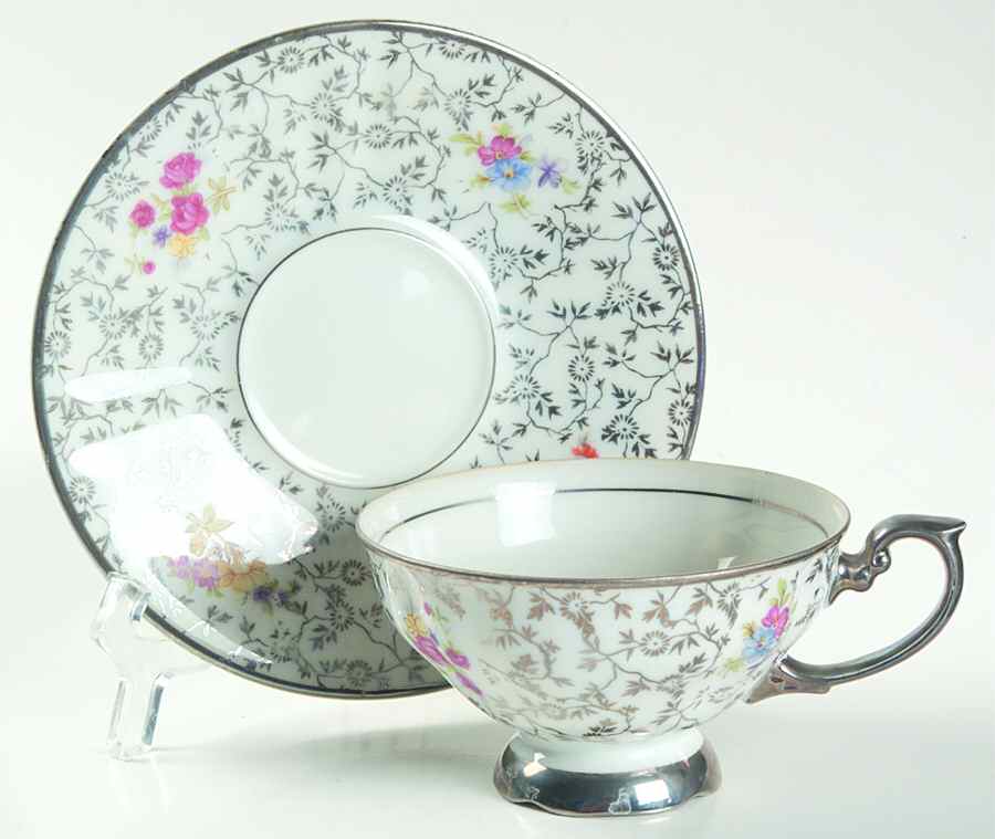 6-236 Footed Cup & Saucer Set by Saji-1