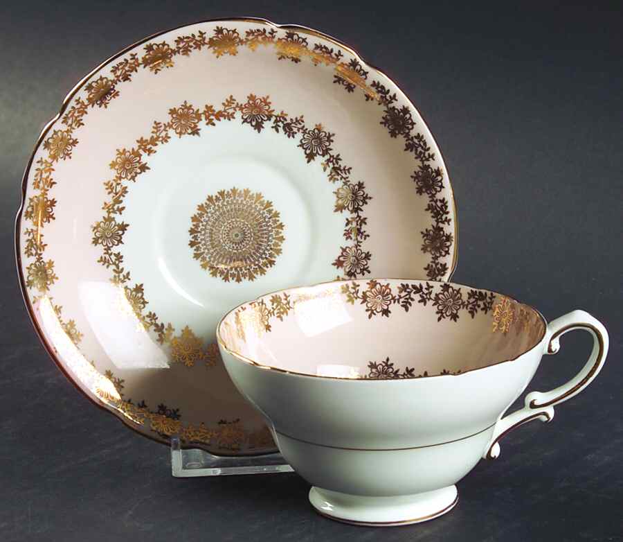 415-11 Pink Footed Cup & Saucer Set by Stanley China (ENG)-1