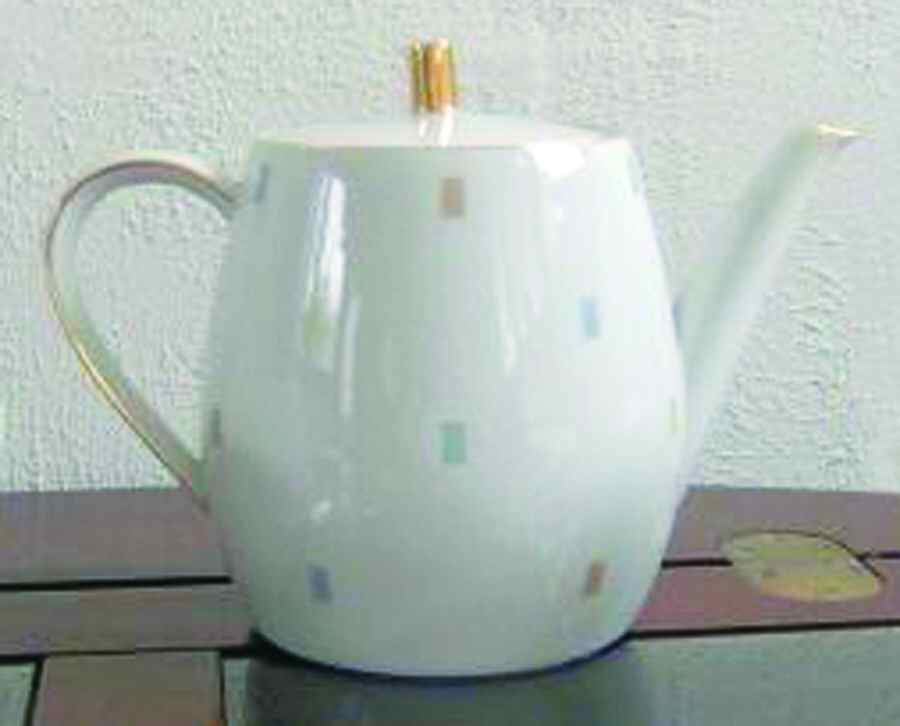 SLT324 Teapot & Lid by Seltmann-1