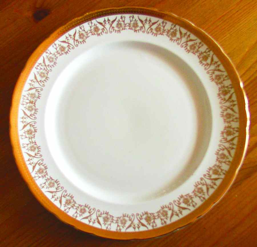 SUT39 Dinner Plate by Sutherland-1