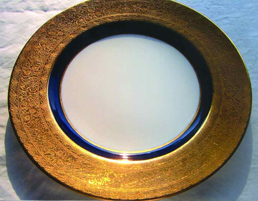 R5926 Dinner Plate by Spode-1