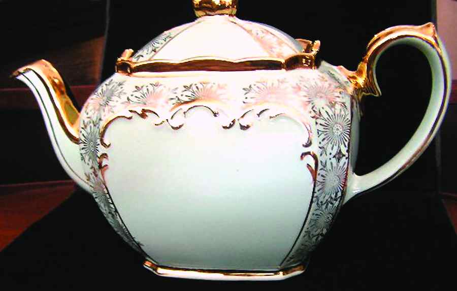 2085ae Teapot & Lid by Sadler-1