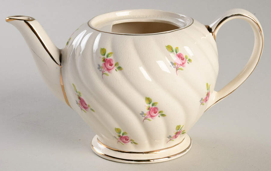 1593 Individual Teapot No Lid by Sadler-1