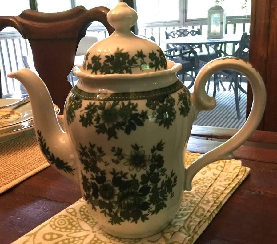 SLT331 Coffee Pot & Lid by Seltmann-1
