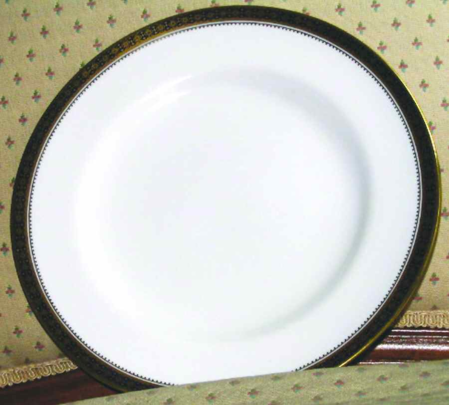R3914 Dinner Plate by Spode-1
