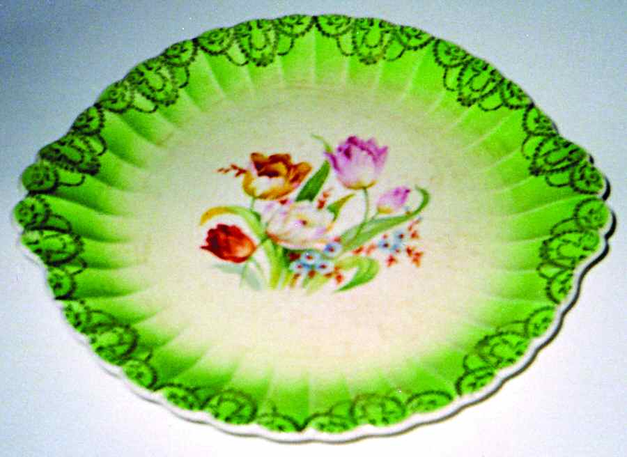 Coronation Queen Green Easter 11" Oval Serving Platter by Sebring Pottery-1
