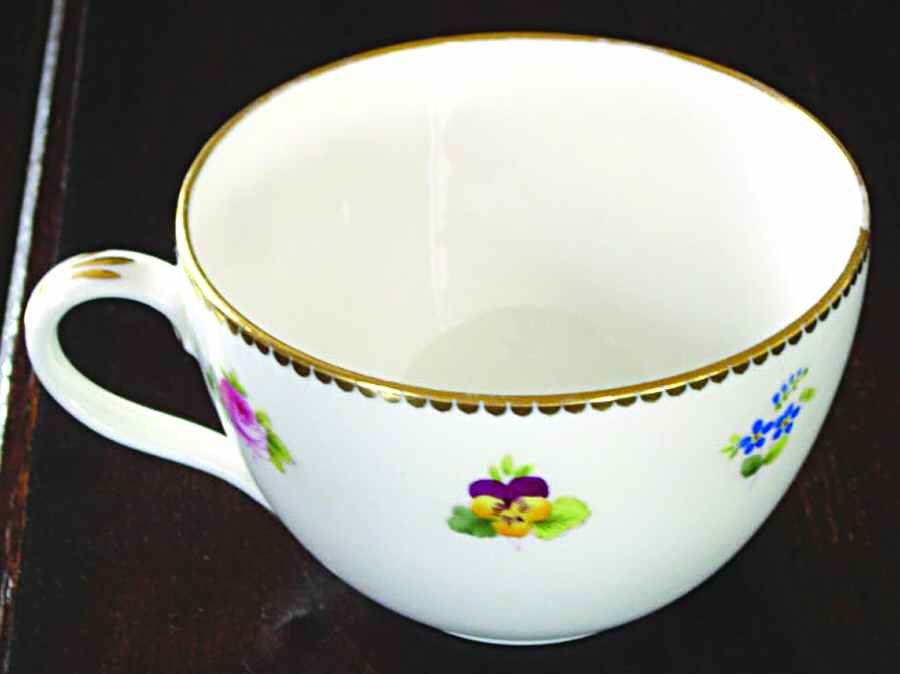 SHE57 Flat Cup by Shelley-1