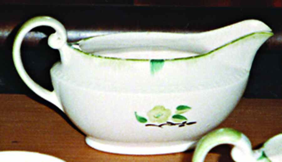 36792 Gravy Boat by Swinnertons-1