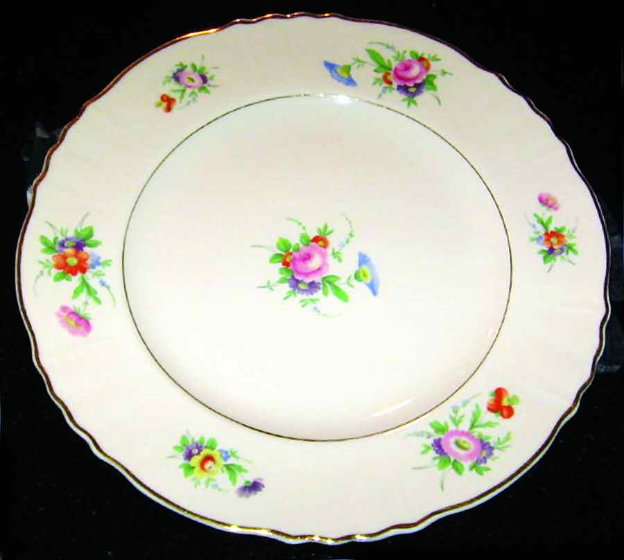 SY774 (Scalloped) Dinner Plate by Syracuse-1