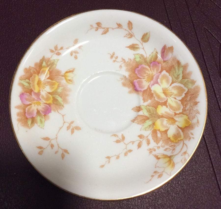 2264 Saucer by Sampson Smith-1