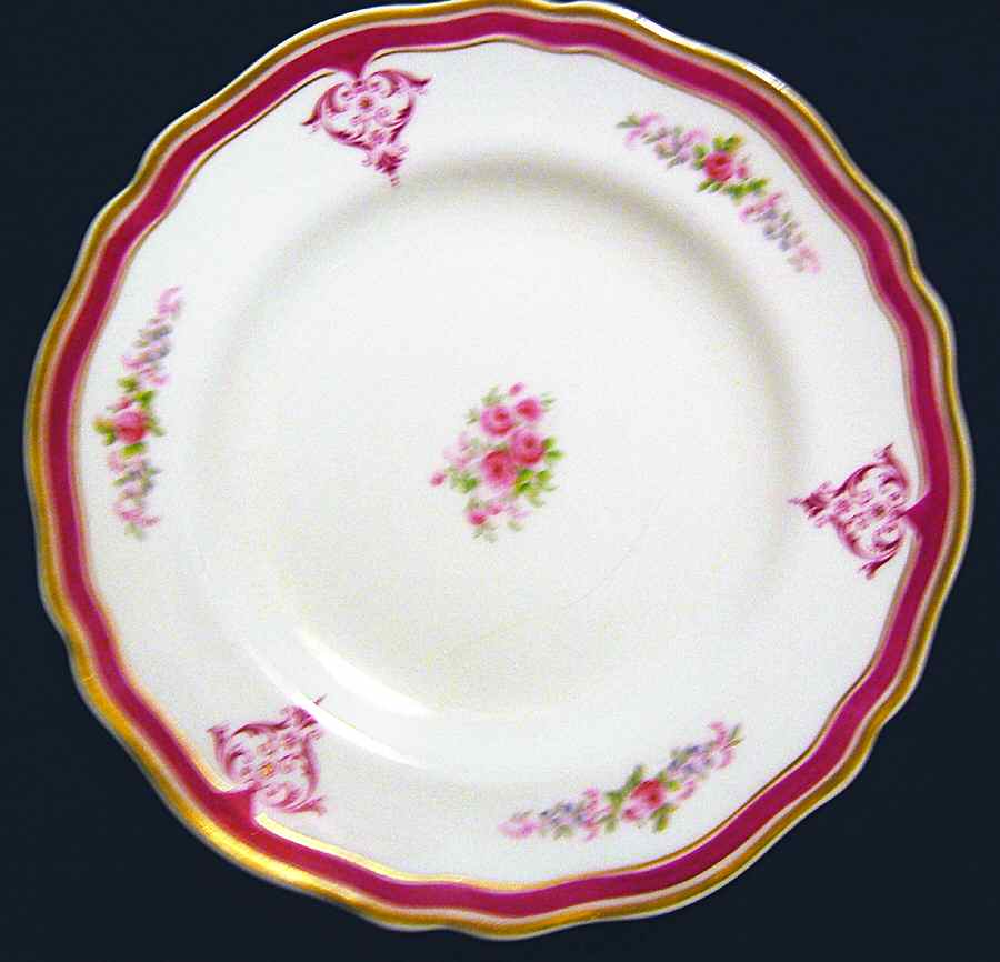 D4709 Luncheon Plate by Spode-1