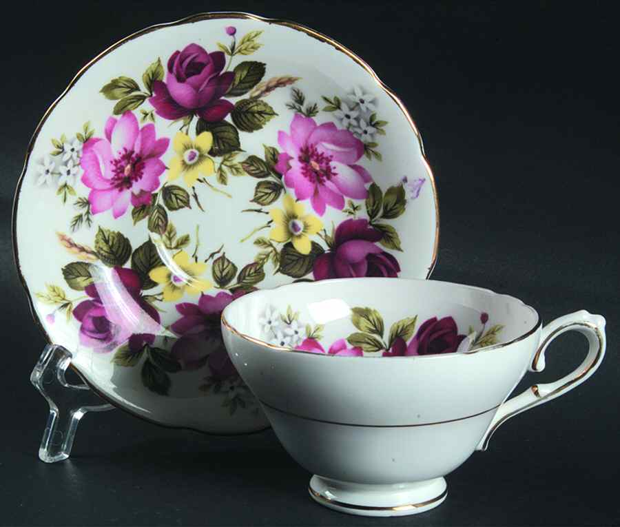 SUT43 Footed Cup & Saucer Set by Sutherland-1