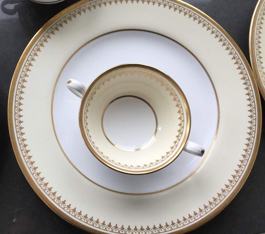 Y5949 Dinner Plate by Spode-1
