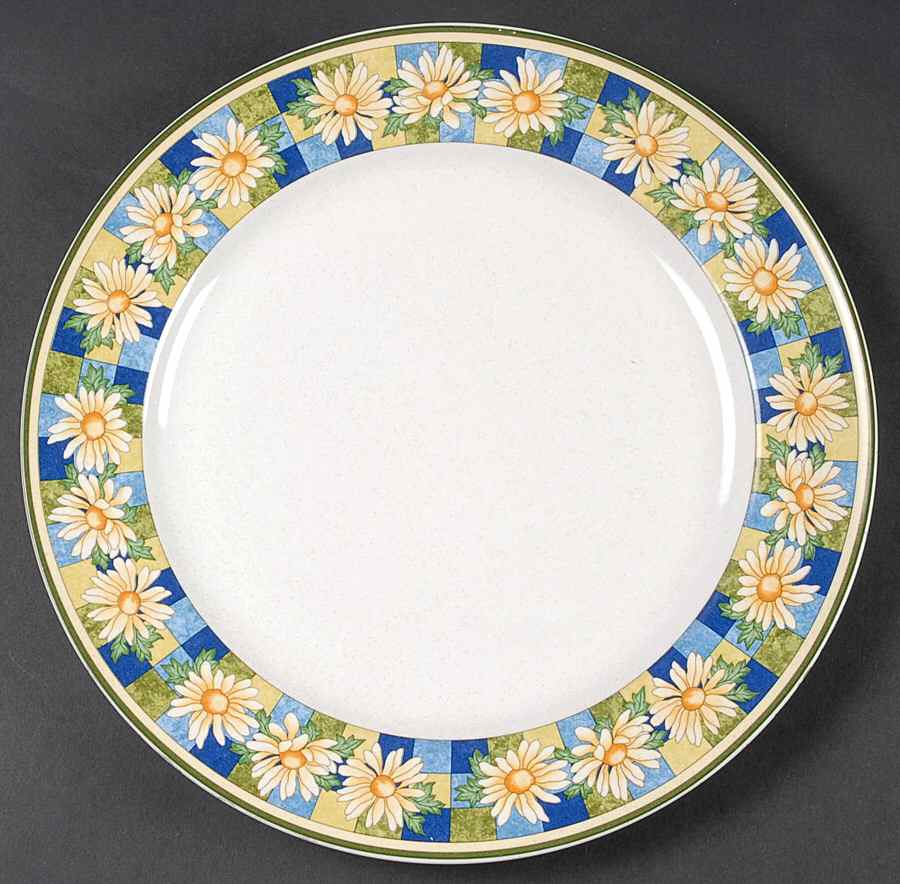 Summer Daisy Dinner Plate by Studio Nova-1