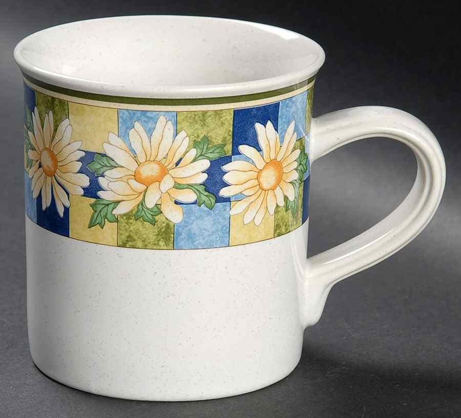 Summer Daisy Mug by Studio Nova-1