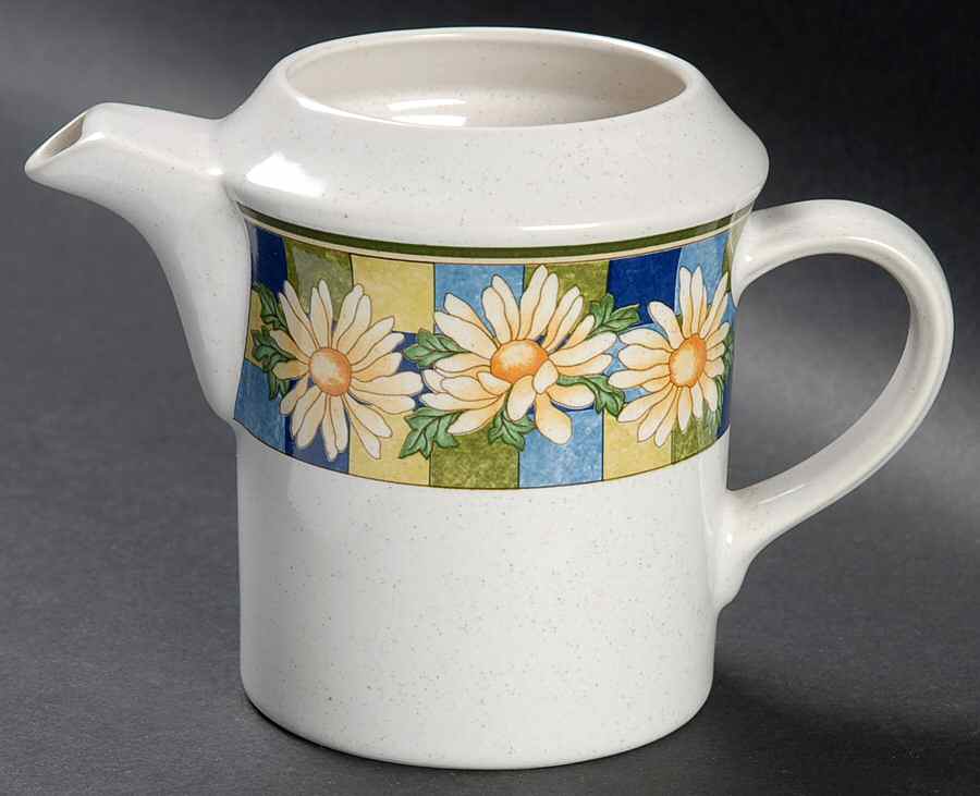Summer Daisy Creamer by Studio Nova-1