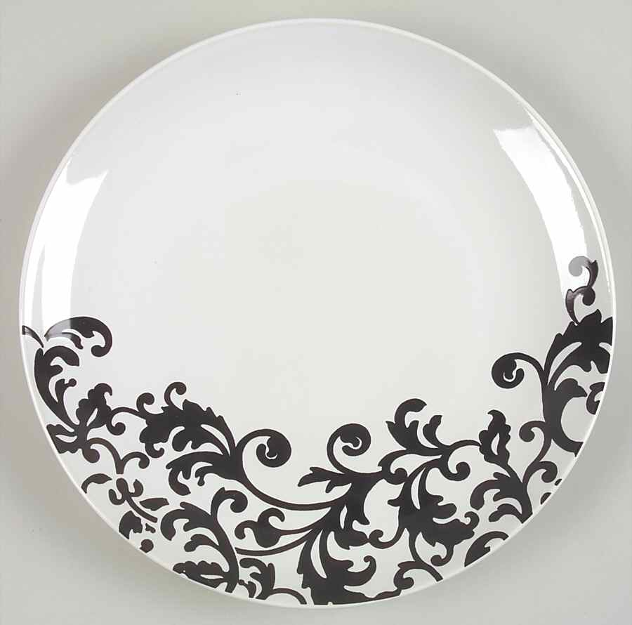 Versailles Dinner Plate by Studio D-1