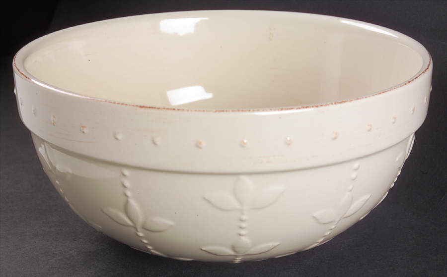 Sorrento Ivory 9" Mixing Bowl by Signature-1