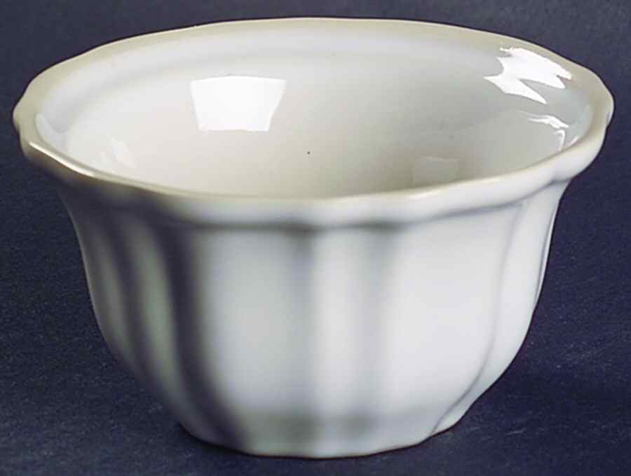 Corricoware Antique White Ramekin by Skyros-1