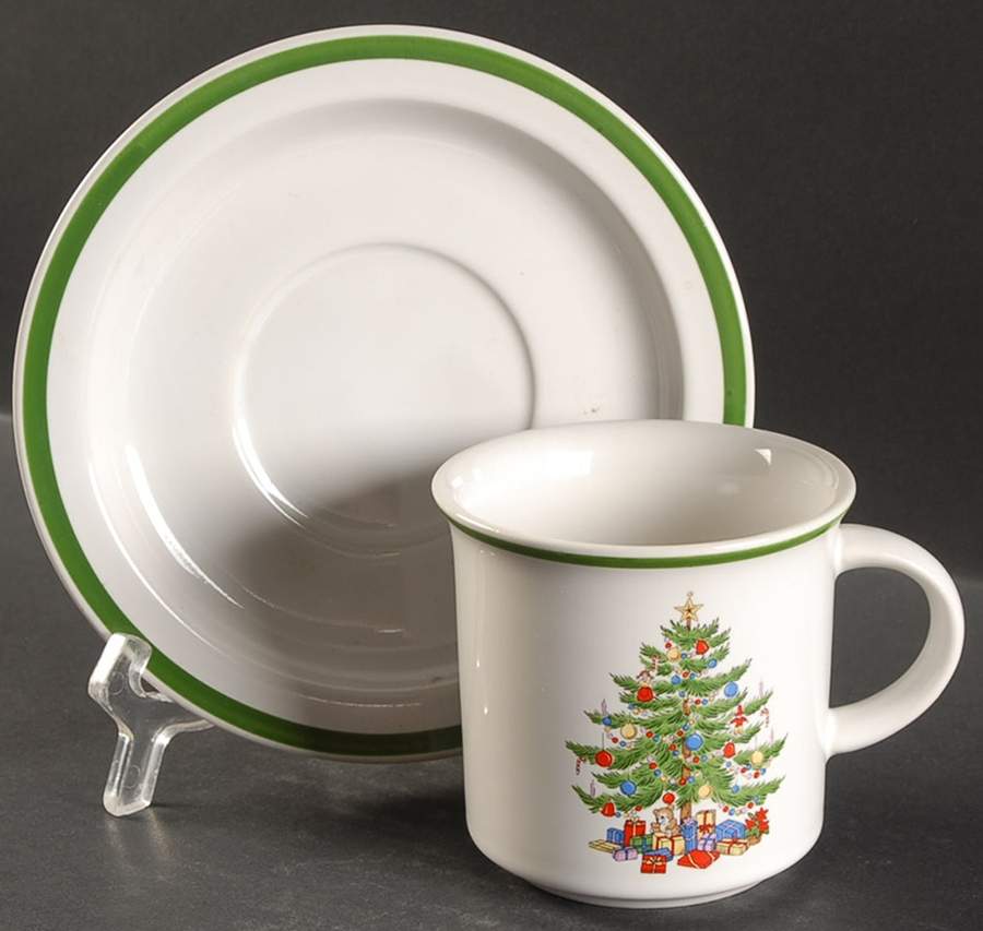 Christmas Tree (Wide Green Band) Flat Cup & Saucer Set by Sone-1