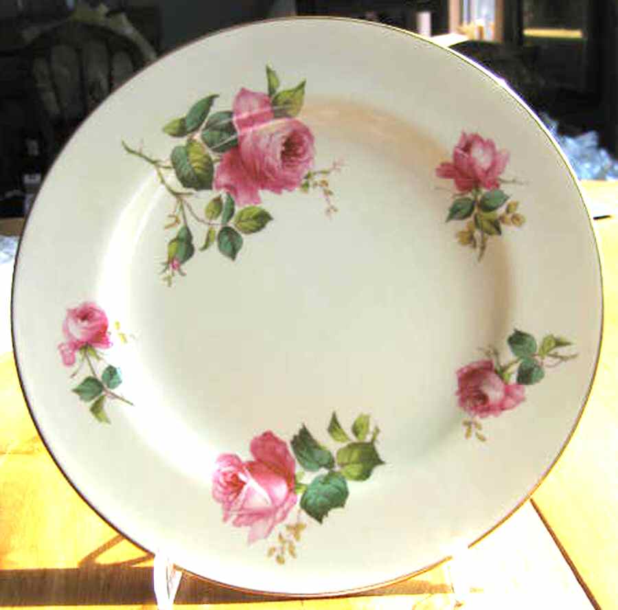 R4271 Dinner Plate by Spode-1
