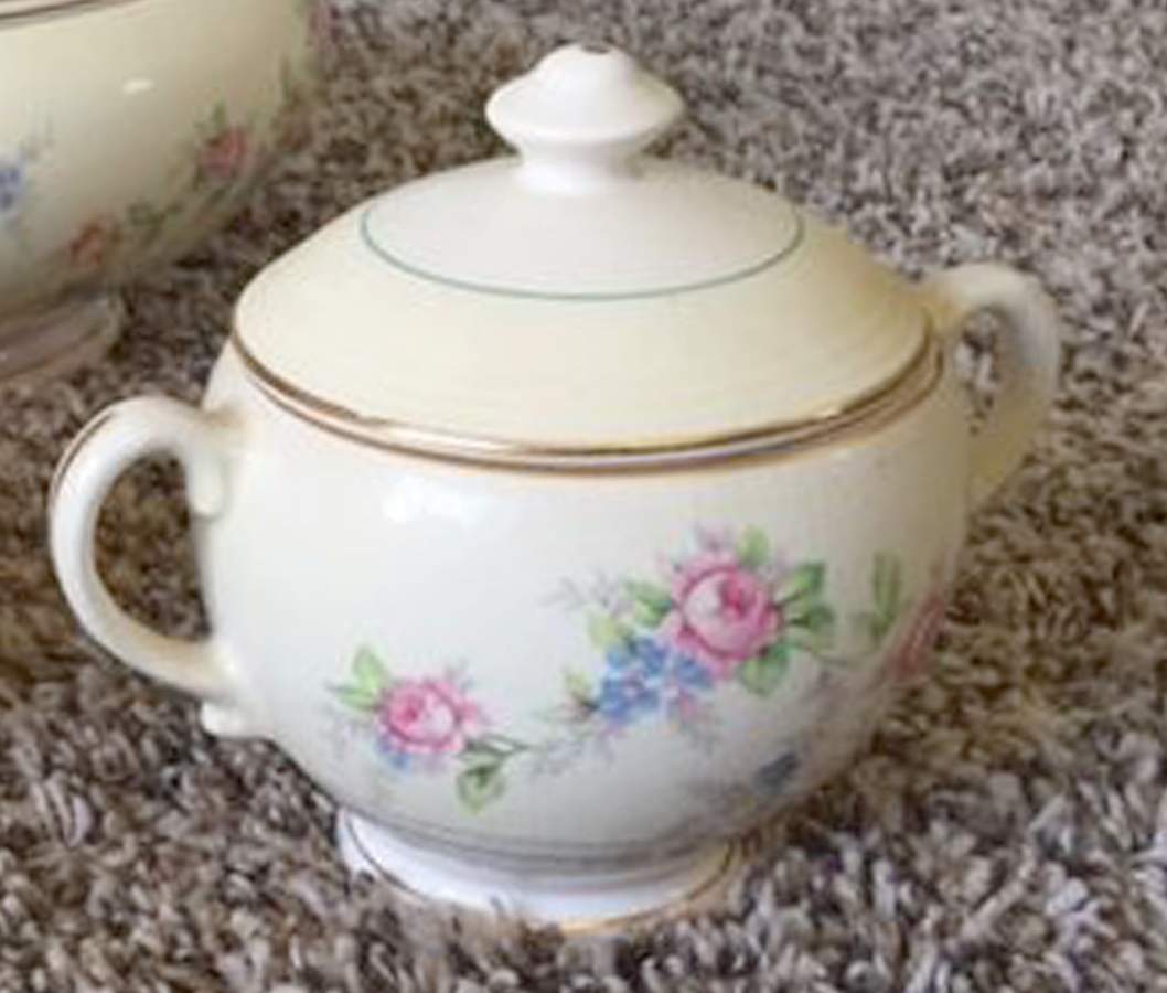 Marlboro Sugar Bowl & Lid by Salem-1